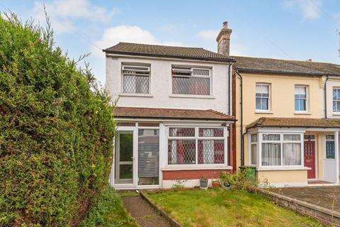 3 bedroom detached house to rent, Pelton Avenue, Belmont, Sutton, SM2