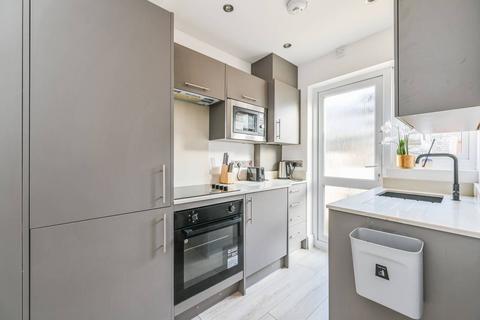 2 bedroom flat for sale, Dinton Road, Colliers Wood, London, SW19