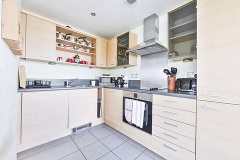 2 bedroom flat for sale, Townmead Road, Imperial Wharf, London, SW6