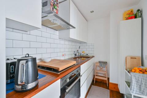 1 bedroom flat for sale, Isledon Road, Islington, London, N7