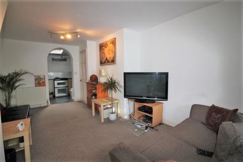 2 bedroom terraced house to rent, St. Davids Hill, Exeter EX4