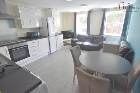 3 bedroom apartment to rent, North Sherwood Street, Arboretum