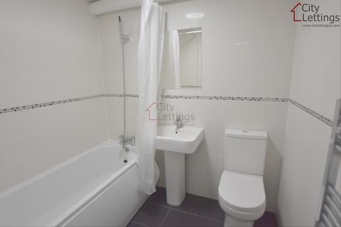 3 bedroom apartment to rent, North Sherwood Street, Arboretum