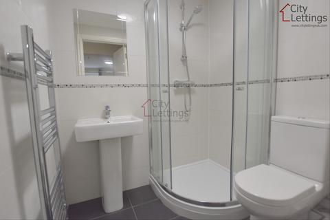 3 bedroom apartment to rent, North Sherwood Street, Arboretum