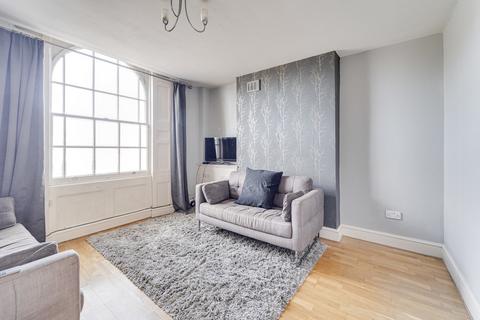 2 bedroom apartment for sale, Hemingford Road, Barnsbury, Islington, N1