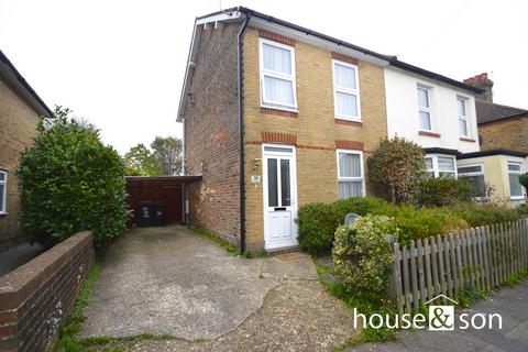 3 bedroom semi-detached house to rent, Wycliffe Road, Winton