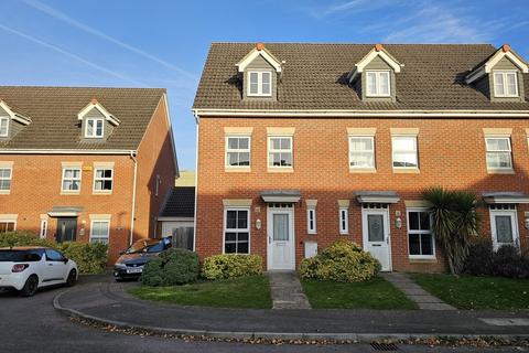 3 bedroom end of terrace house for sale, Buttermere Close, Melton Mowbray