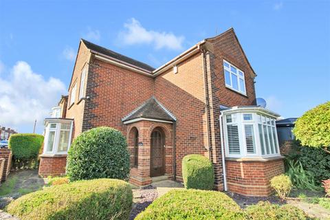 3 bedroom detached house to rent, Talbot Road, Rushden NN10