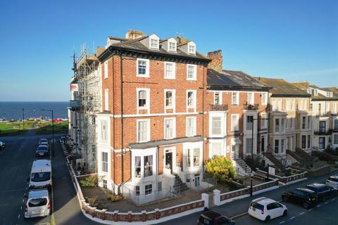 2 bedroom apartment for sale, Flat 6, 17 Abbey Terrace