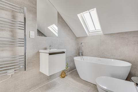 14 Fitzwilliam Road, London, SW4 0DN