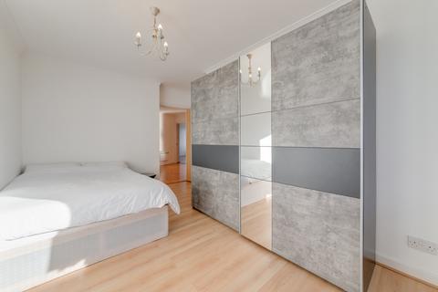 2 bedroom flat for sale, Boardwalk Place, London