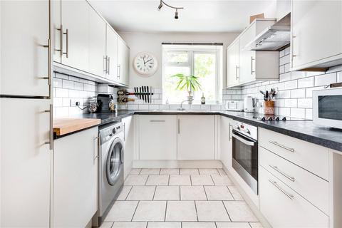 3 bedroom flat to rent, Lodsworth House, Dagnall Street, London