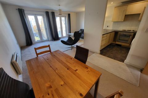 2 bedroom flat to rent, Ellis Street, Hulme, Manchester. M15 5TA