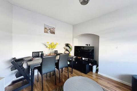 2 Walter Walk, Edgware, HA8 9ES