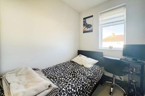 2 Walter Walk, Edgware, HA8 9ES