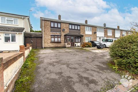 3 bedroom end of terrace house for sale, Devonshire Road, Laindon SS15