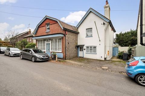 3 bedroom detached house for sale, Station Road, Groombridge, Tunbridge Wells