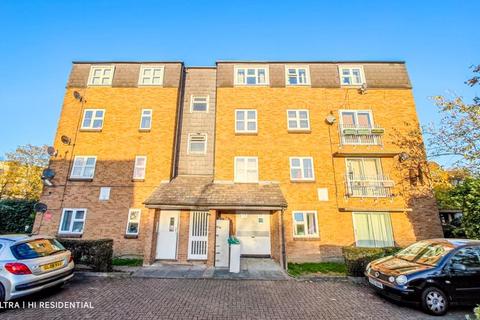 2 bedroom flat for sale, Garrick Drive, West Thamesmead, SE28