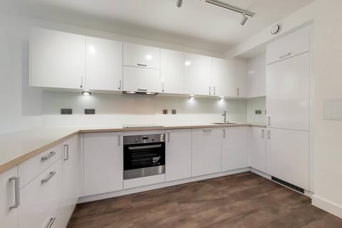 3 bedroom flat to rent, Adlay Apartments, Silvertown, London, E16