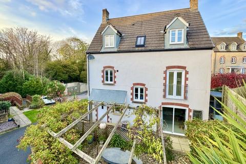 4 bedroom detached house for sale, Treffry Road, Truro