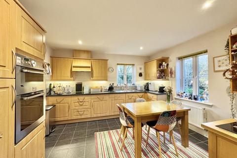 215 Treffry Road, Truro, TR1 1UF