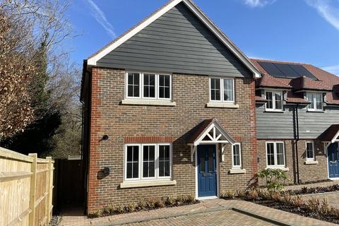 4 bedroom detached house for sale, Kipling Close, Crowborough