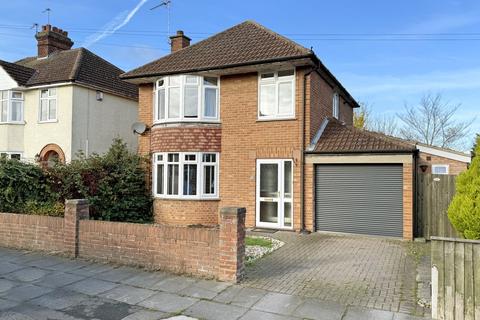 3 bedroom detached house for sale, Whitby Road, Ipswich IP4