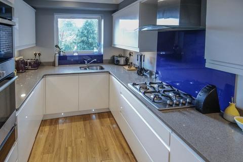 3 bedroom end of terrace house to rent, Eldertree Gardens, St Davids, Exeter