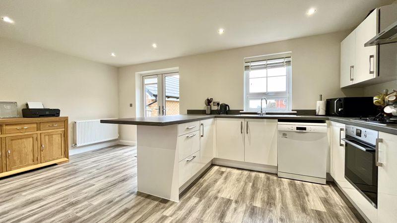 Kitchen/Dining Area