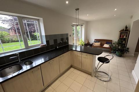 4 bedroom detached house for sale, Eccleston Close, Barnet