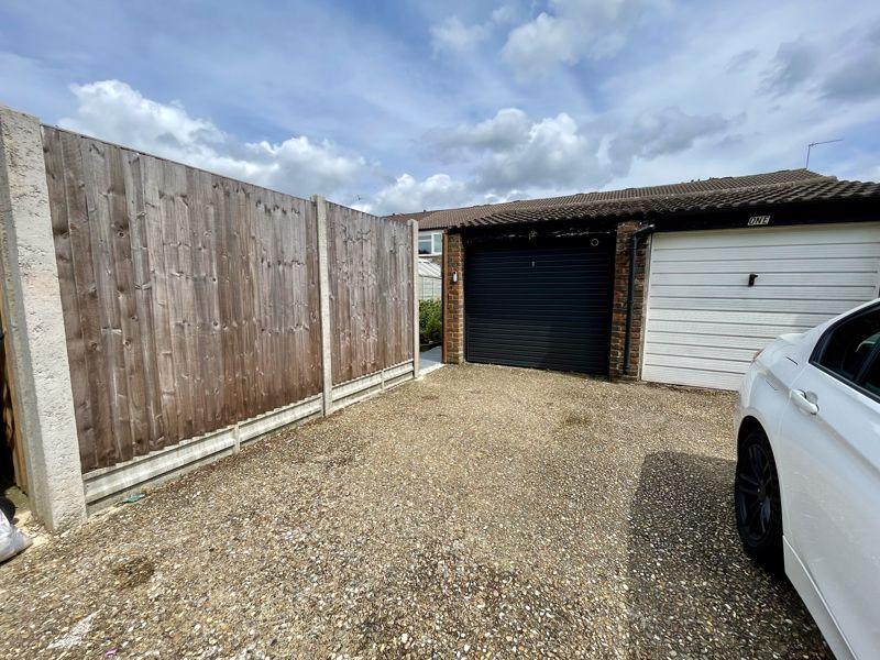 Garage/Parking