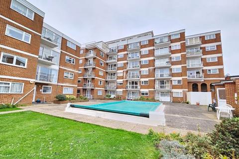 3 bedroom penthouse for sale, Leventhorpe Court, Gosport PO12