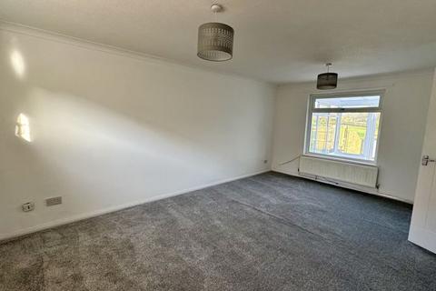 3 bedroom terraced house to rent, Broadmeadows, Washington NE38