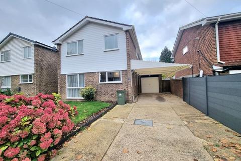 4 bedroom link detached house to rent, York Road, Sutton