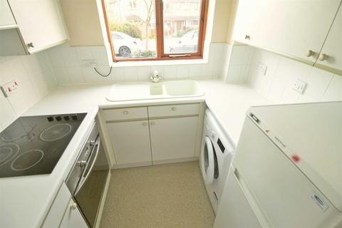 1 bedroom maisonette to rent, Denchworth Court, Emerson Valley