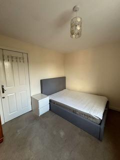 4 bedroom end of terrace house to rent, TO LET - 1 Double Bedroom in Shared House