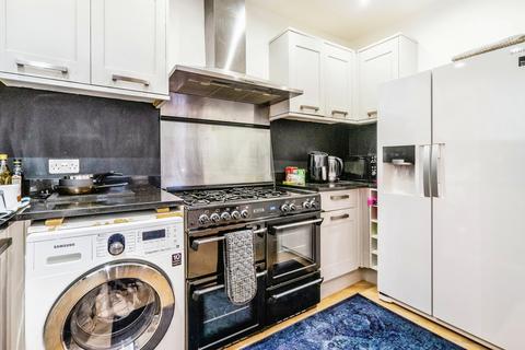 1 bedroom flat to rent, Fitzroy Street, London W1T