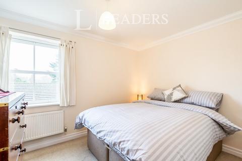 2 bedroom flat to rent, Summersdale Road, Chichester PO19