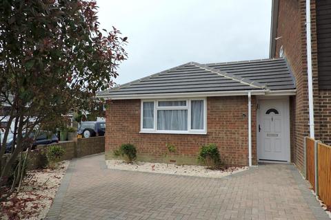 2 bedroom end of terrace house to rent, Langstone Walk, Fareham