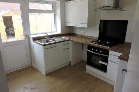 2 bedroom end of terrace house to rent, Langstone Walk, Fareham