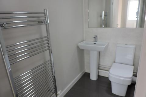 2 bedroom end of terrace house to rent, Langstone Walk, Fareham