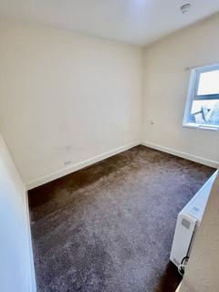 1 bedroom terraced house to rent, Wellington Road, NR30