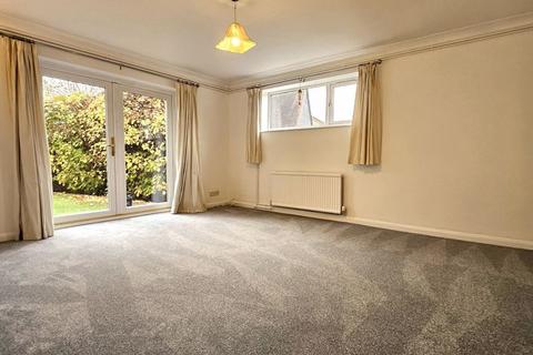 2 bedroom apartment to rent, Station Approach, Great Missenden HP16