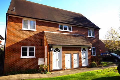 2 bedroom apartment to rent, Station Approach, Great Missenden HP16