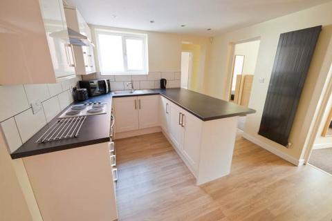 4 bedroom flat to rent, Ashby square, Leicestershire LE11