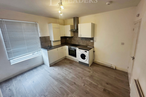 1 bedroom apartment to rent, High Street, Bentley