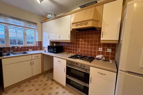 4 bedroom semi-detached house to rent, Hawksmoor Lane, Bristol