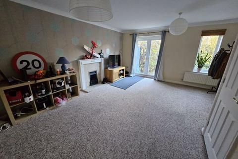 4 bedroom semi-detached house to rent, Hawksmoor Lane, Bristol