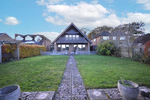 3 bedroom detached house to rent, Chalkshire Road, Aylesbury HP17