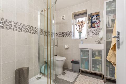10 Fernhurst Close, Hayling Island, PO11 0DT